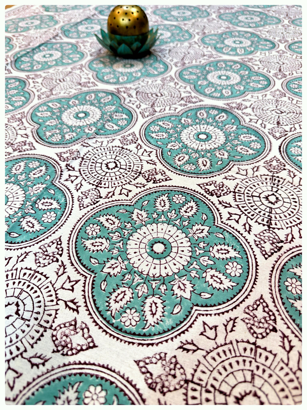 Handblock White & S.Green Table Cover – 4 Seater (40 x 60 inches)