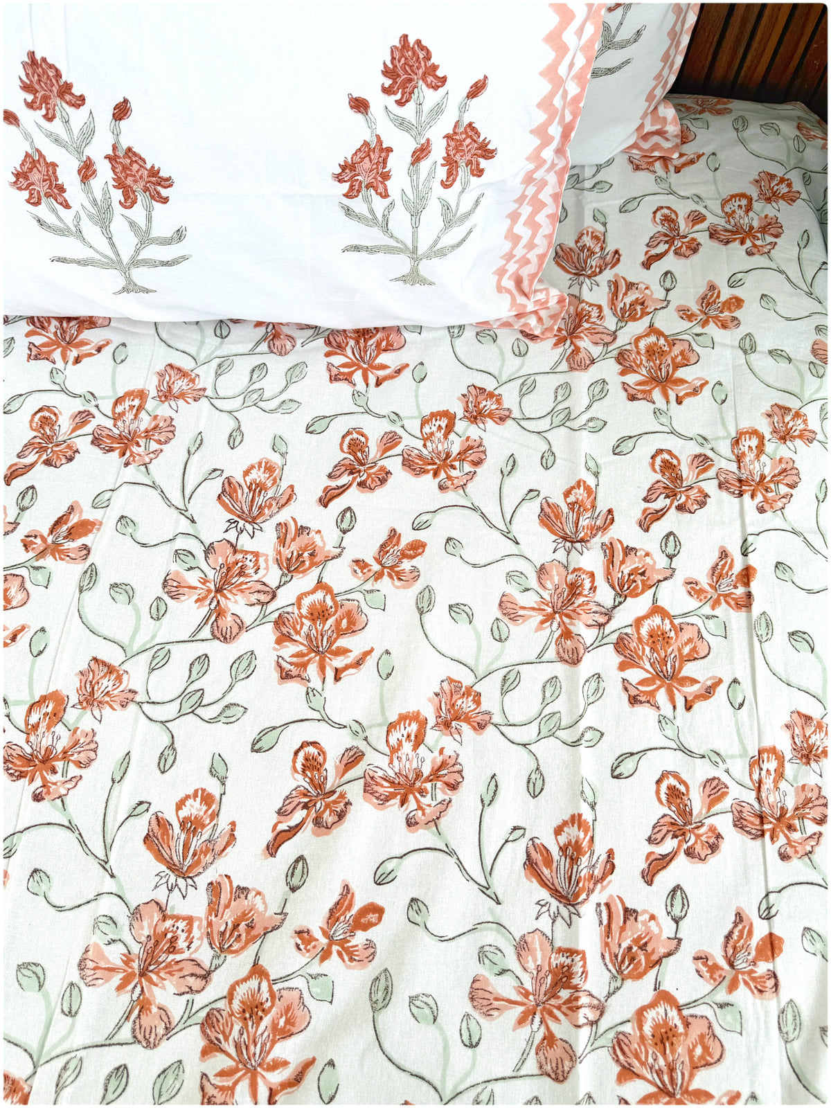 White & Peach OG Handblock Super King Bedsheet