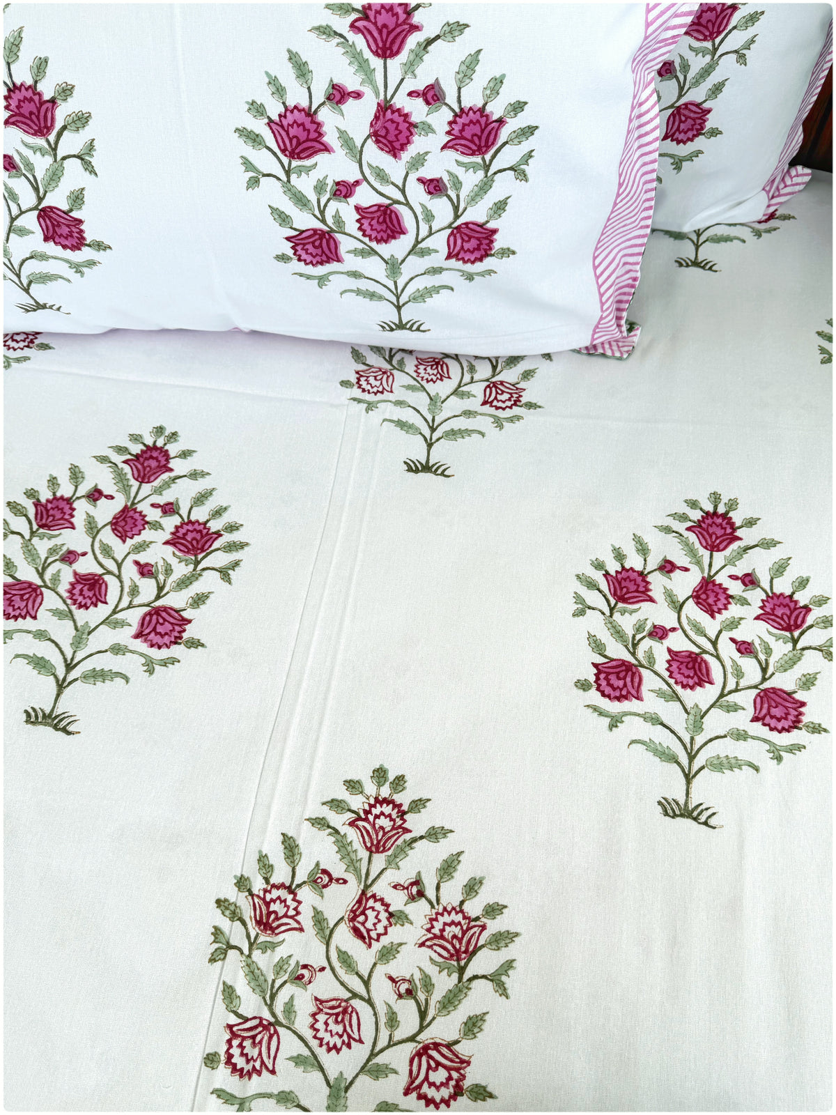 White & Rani OG Handblock Super King Bedsheet
