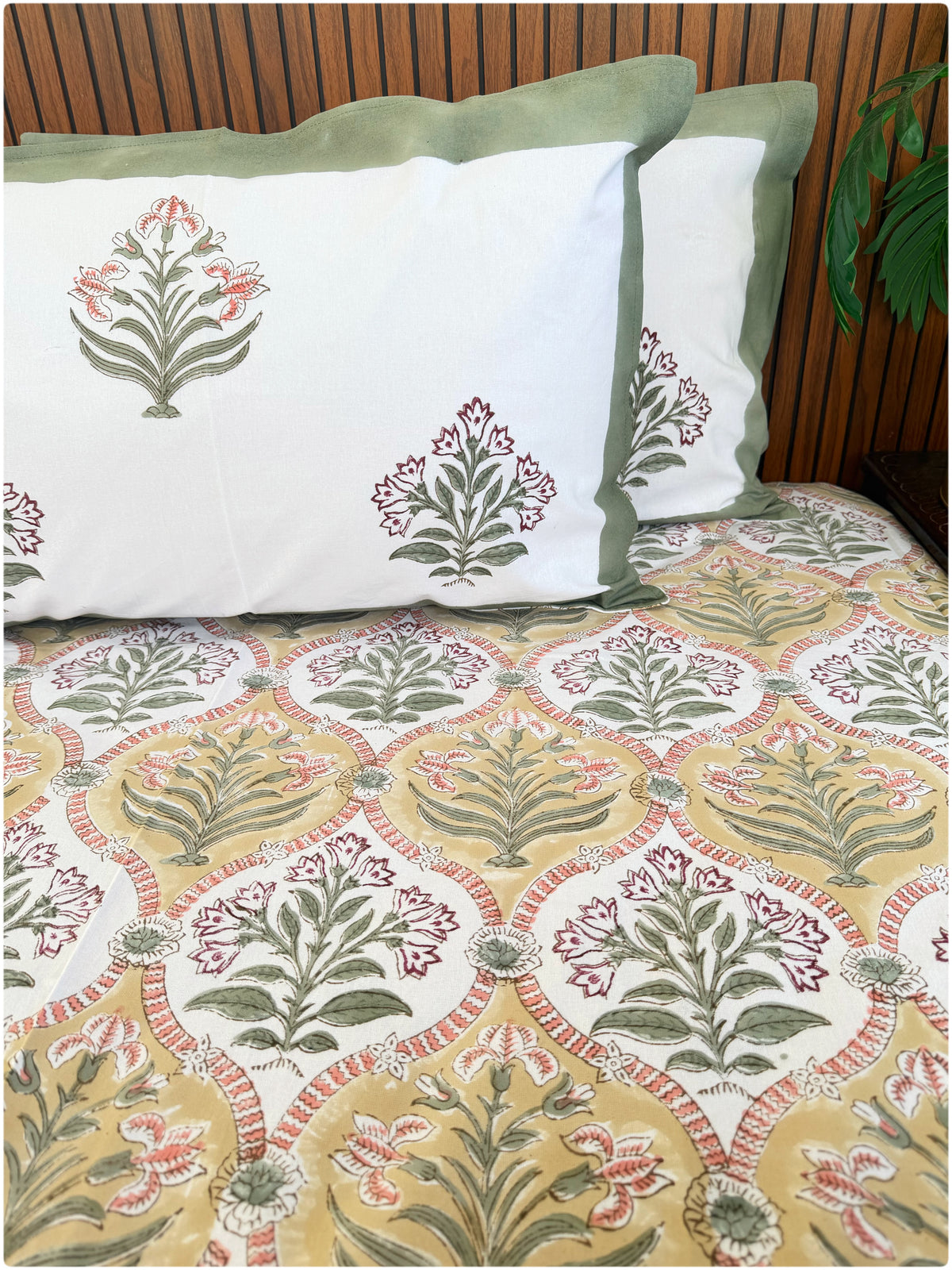 Sunlit Star Handblock Queen Bedsheet