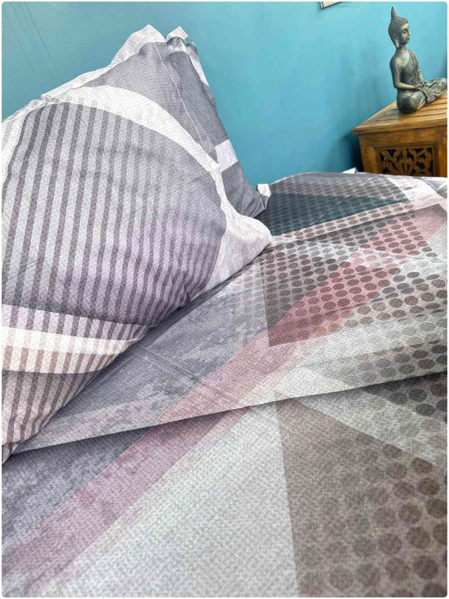 Decaso Triangle - Mauve